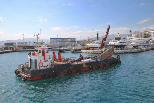 Nettoyage de la baie de Cannes