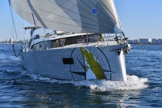 Ovni 370, la gamme renouvelée plus 4x4 d'Alubat