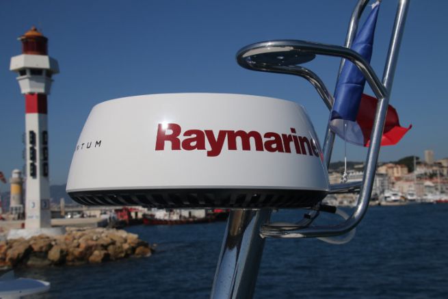 Lire l'article Raymarine pourrait changer de propriétaire