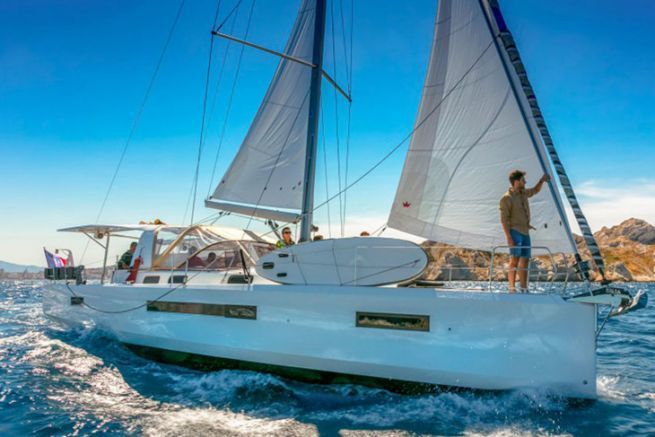 dream yacht charter beneteau