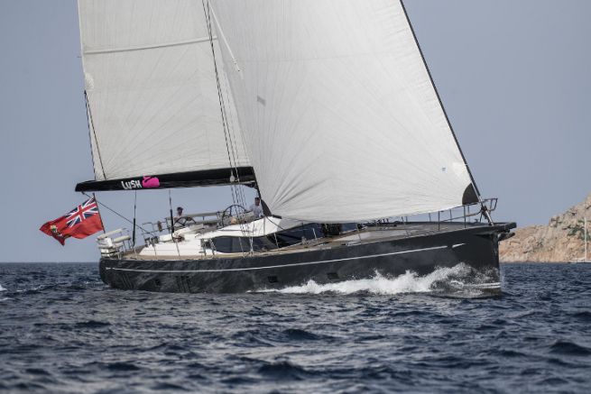 Oyster 885 de chez Oyster Yachts