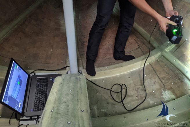 Mise en place du scan 3D dans un bateau par Dream Racer Boats