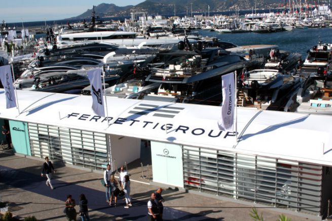 Ferretti au Cannes Yachting Festival