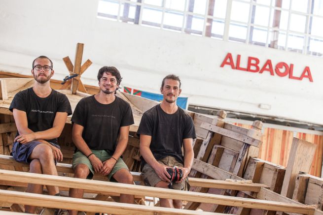 Les 3 premiers charpentiers de marine diploms par Albaola