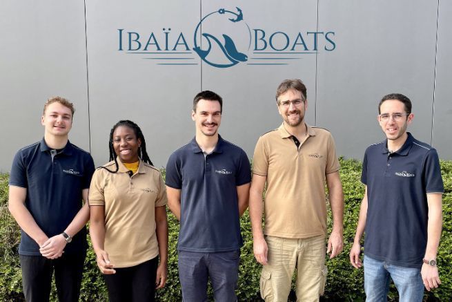 L'équipe d'Ibaïa Boats lance la production de son 1er bateau