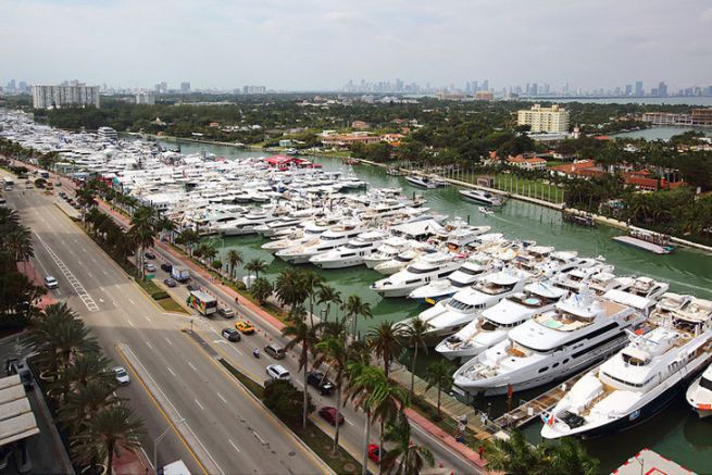 Yachts Miami Beach