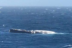 Le Baltic 130 My Song aprs sa chute du MV Brattinsborg