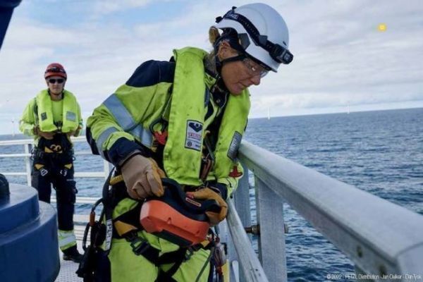 Mer.fr : vêtements, gilets de sauvetage, EPI, flocage… le sur-mesure pour les métiers de la mer
