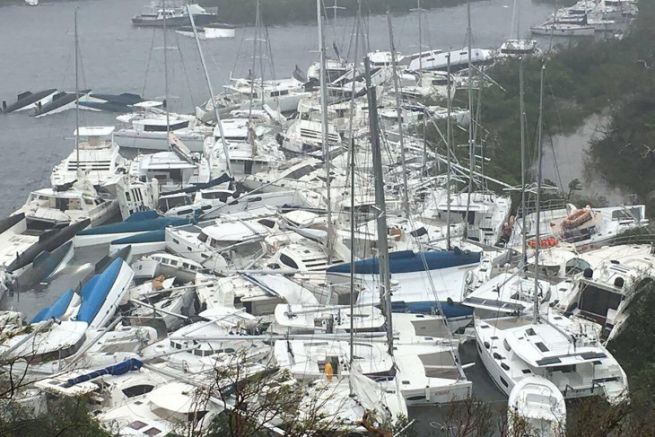 Bateaux de croisires dtruits  Paraquita Bay, aux Iles Vierges Britanniques aprs le passage du Cyclone Irma