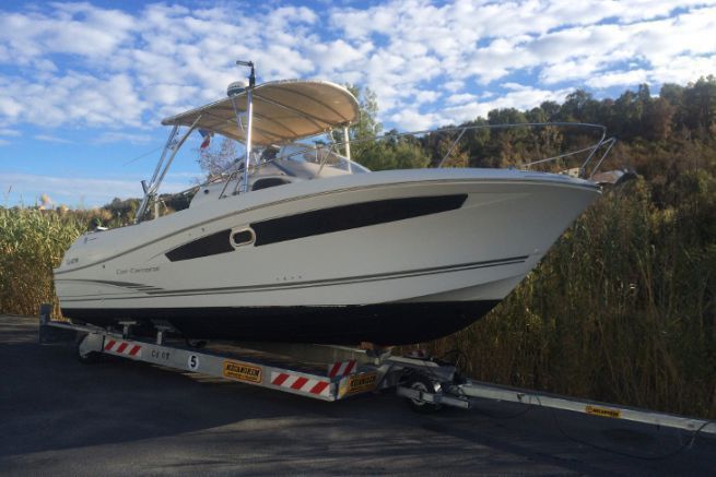 Remorque hydraulique pour bateau Trigano Portuaire par Mecanorem