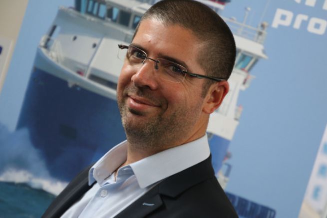 Benoit Massard Combe, directeur marketing de Vidal Diffusion Marine et Reya