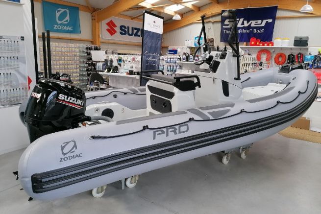 Zodiac motorisé par Suzuki